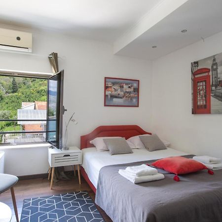 Apartments Maxhit Тиват Экстерьер фото