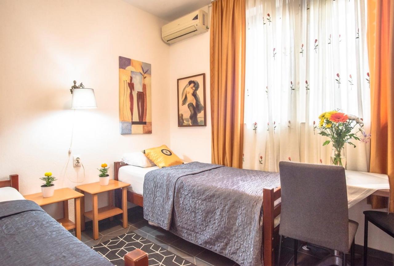 Apartments Maxhit Тиват Экстерьер фото