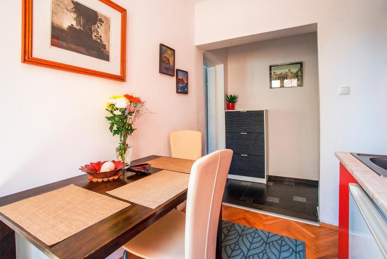 Apartments Maxhit Тиват Экстерьер фото