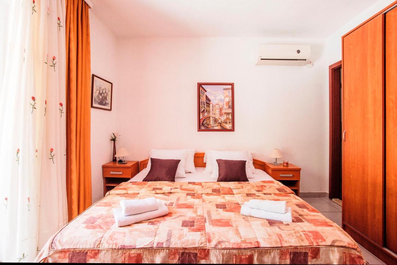 Apartments Maxhit Тиват Экстерьер фото