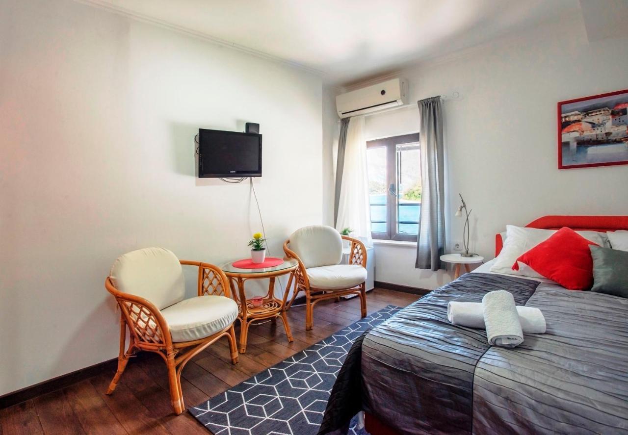 Apartments Maxhit Тиват Экстерьер фото