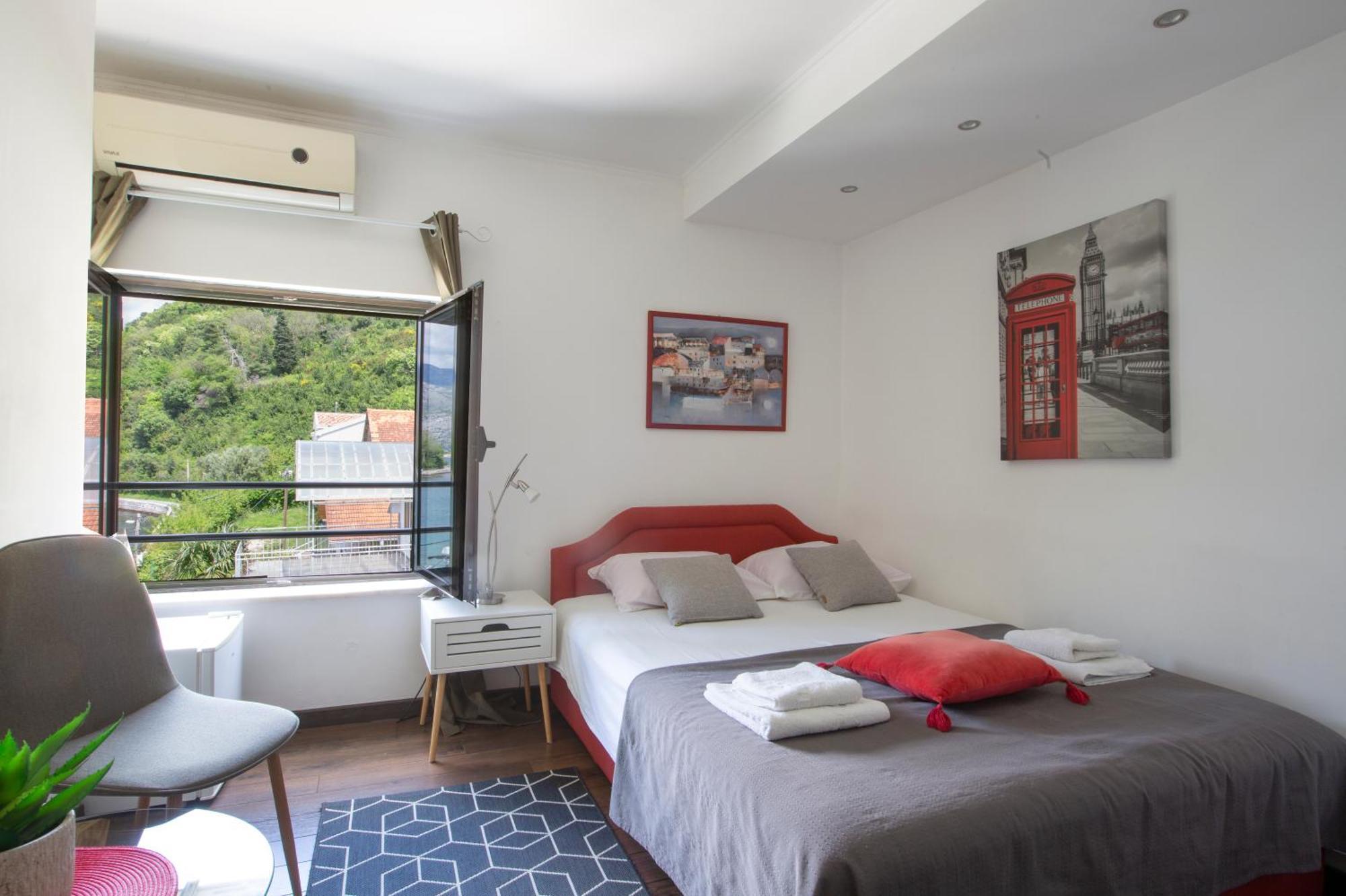 Apartments Maxhit Тиват Экстерьер фото