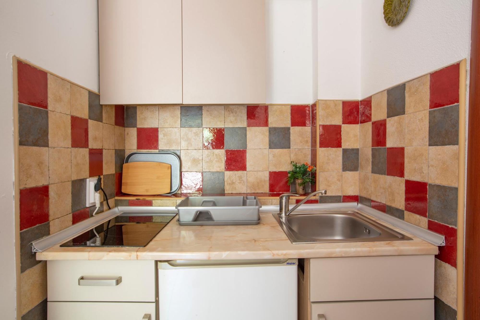 Apartments Maxhit Тиват Экстерьер фото