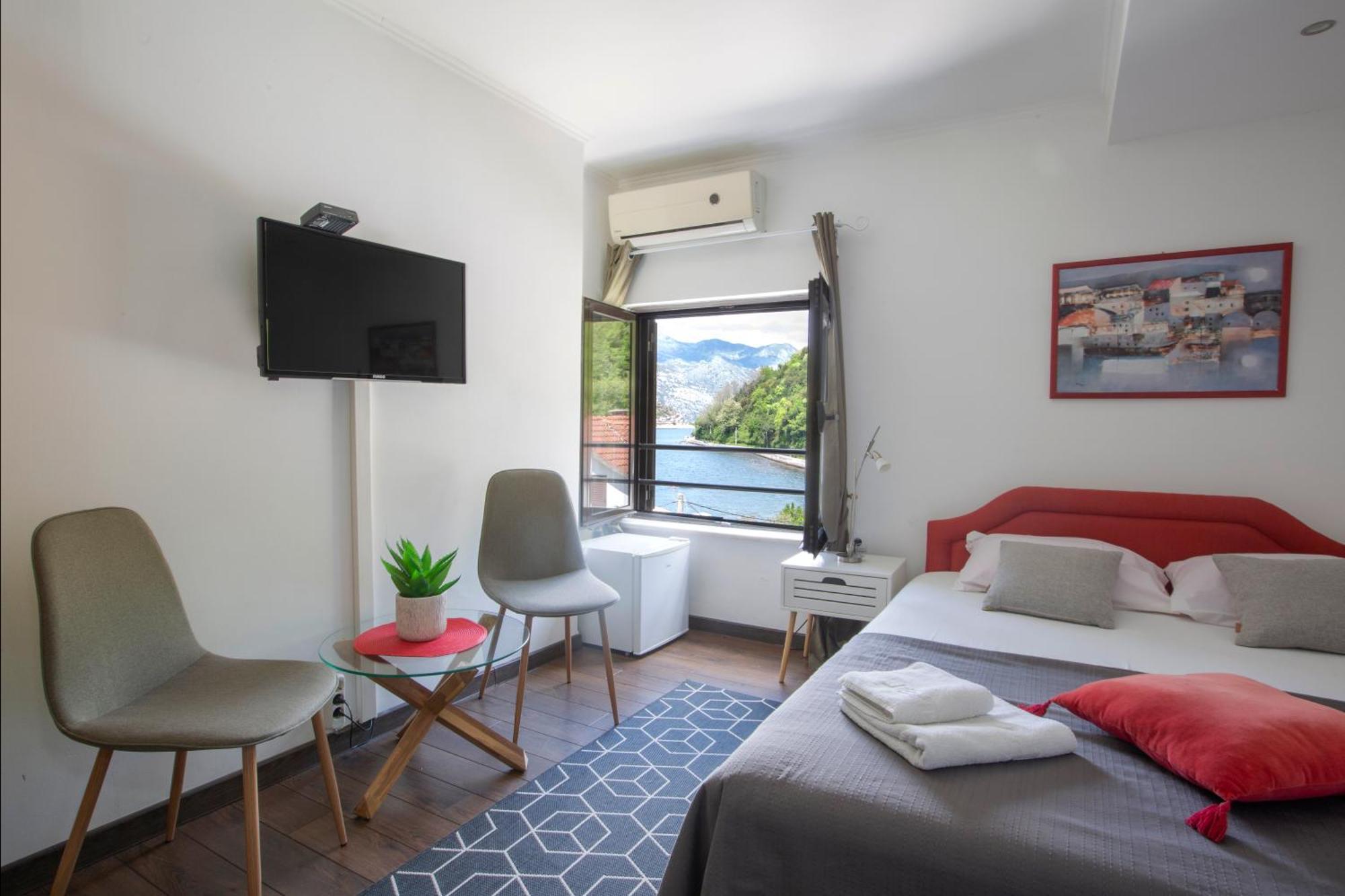 Apartments Maxhit Тиват Экстерьер фото