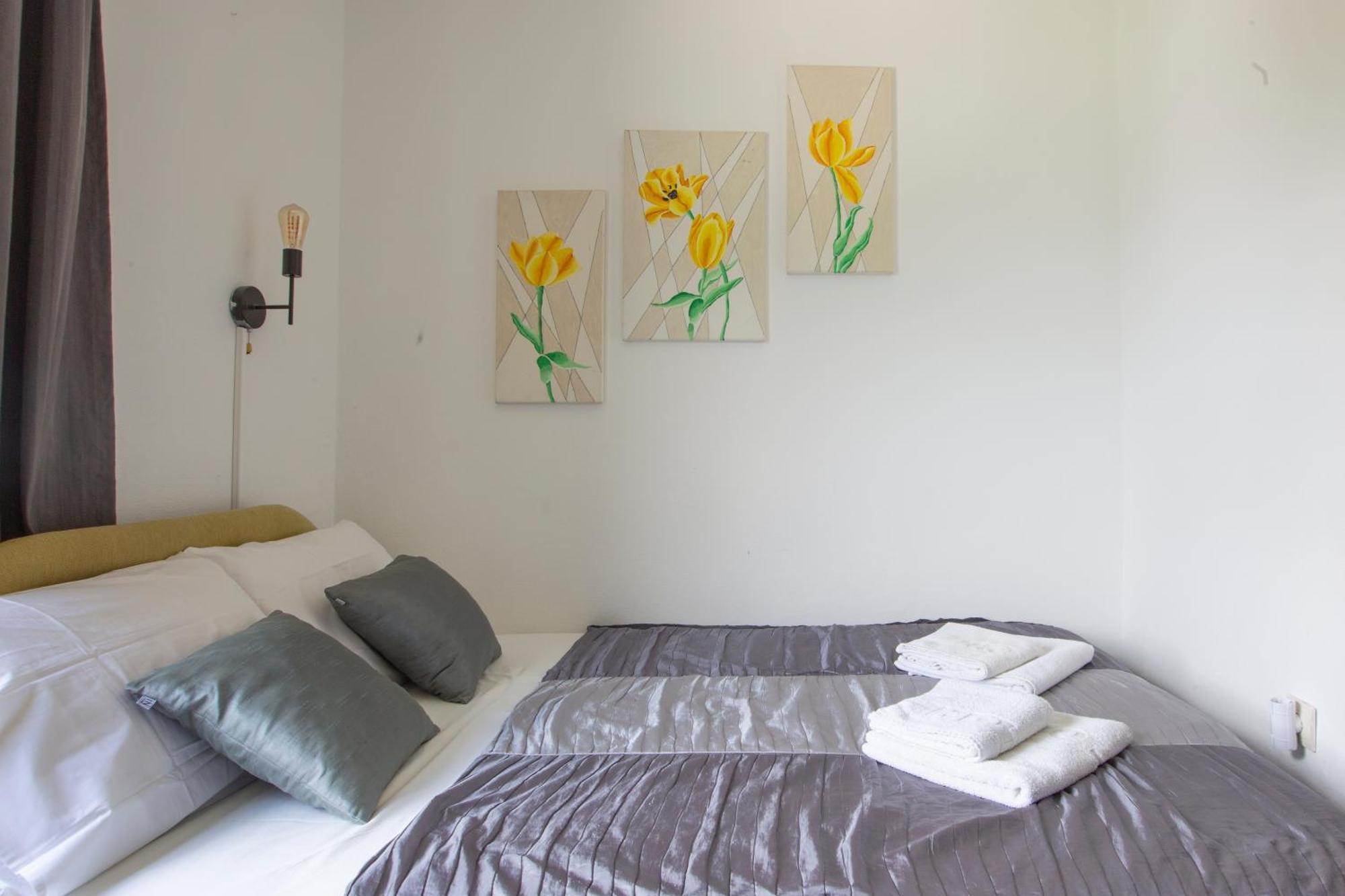 Apartments Maxhit Тиват Экстерьер фото